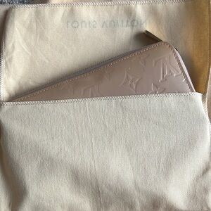 Louis Vuitton Vernis Zippy Wallet